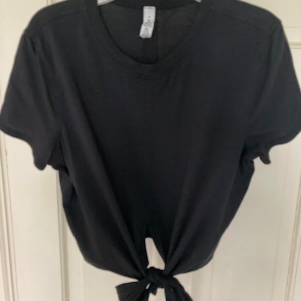 Lululemon "tie" shirt size 4